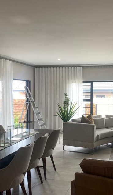 Adjustable-Loure-awnings-10-1