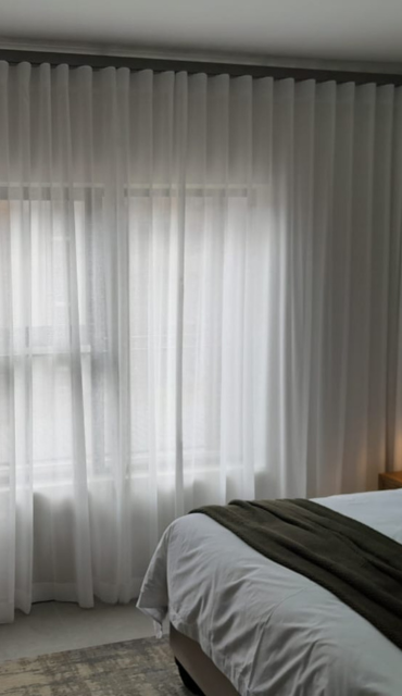 Adjustable-Loure-awnings-13-1