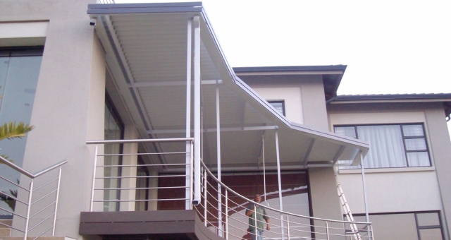 Adjustable-Loure-awnings-15