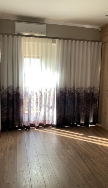 Adjustable-Loure-awnings-3-1