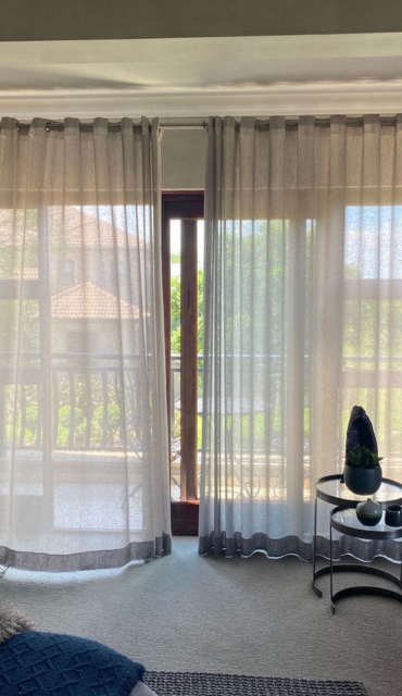 Adjustable-Loure-awnings-4-1