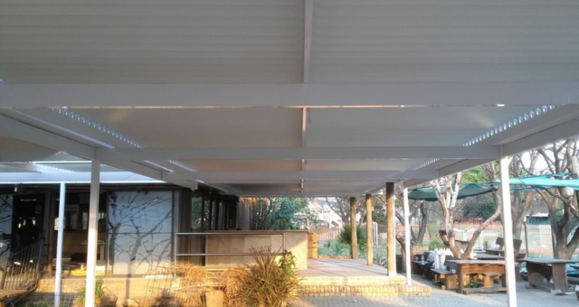 Adjustable-Loure-awnings-5