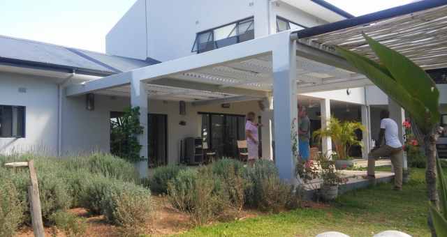 Adjustable-Loure-awnings